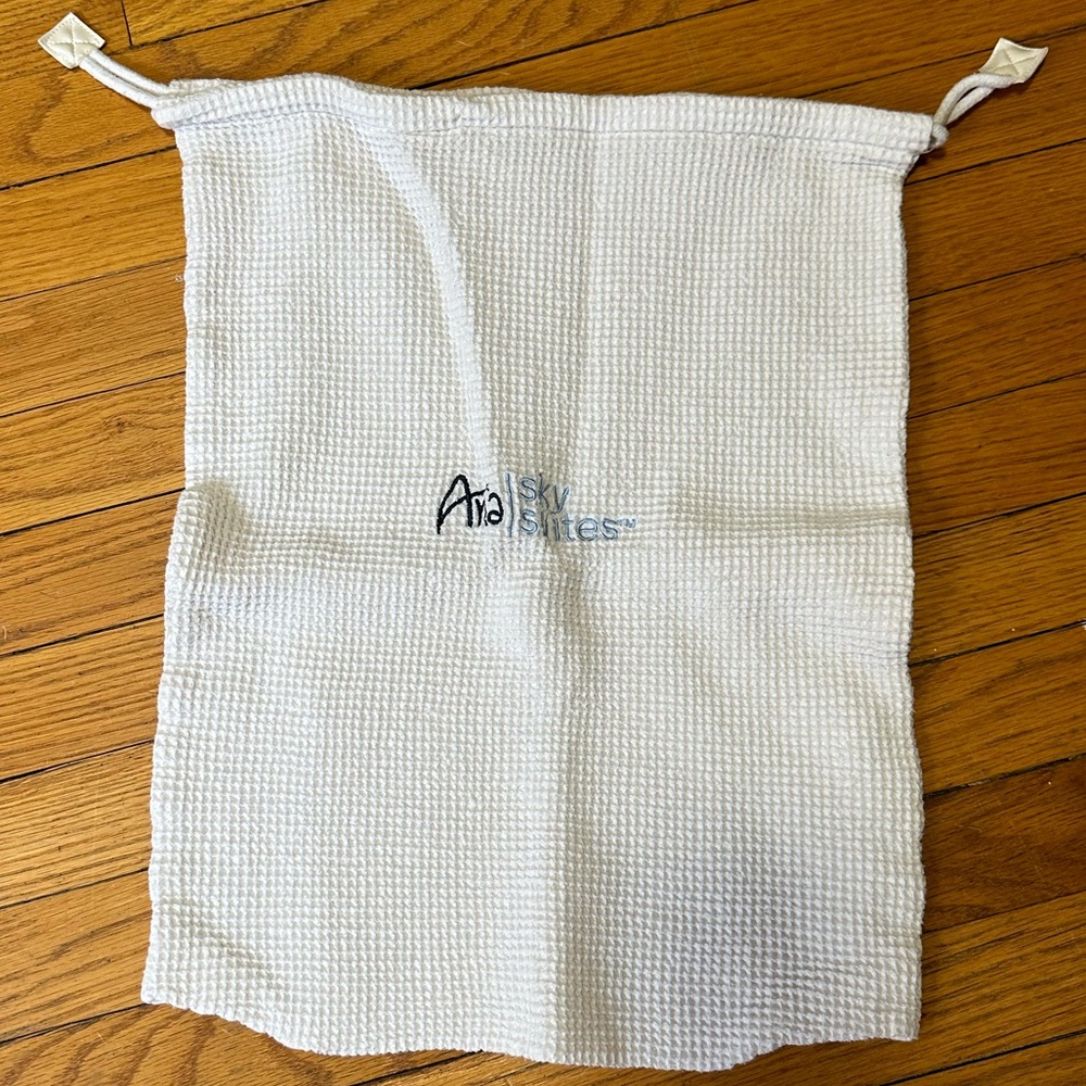 White Aria Sky Suite Waffle Knit Pull String Accessories Bag